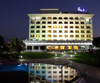 Sun-n-Sand Serviced Apartments